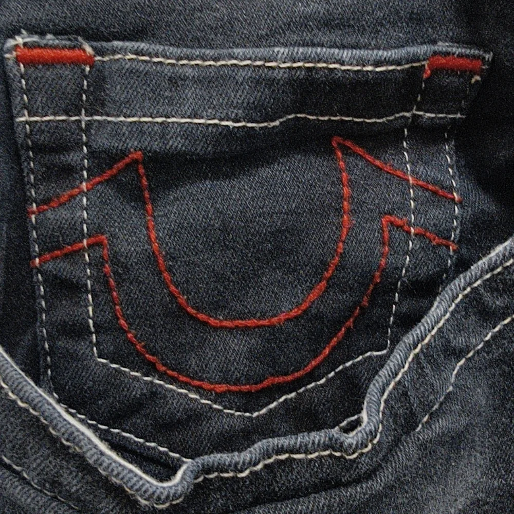 True Religion Geno Relaxed Slim Dark Indigo Jeans Size 42 Red Stitch